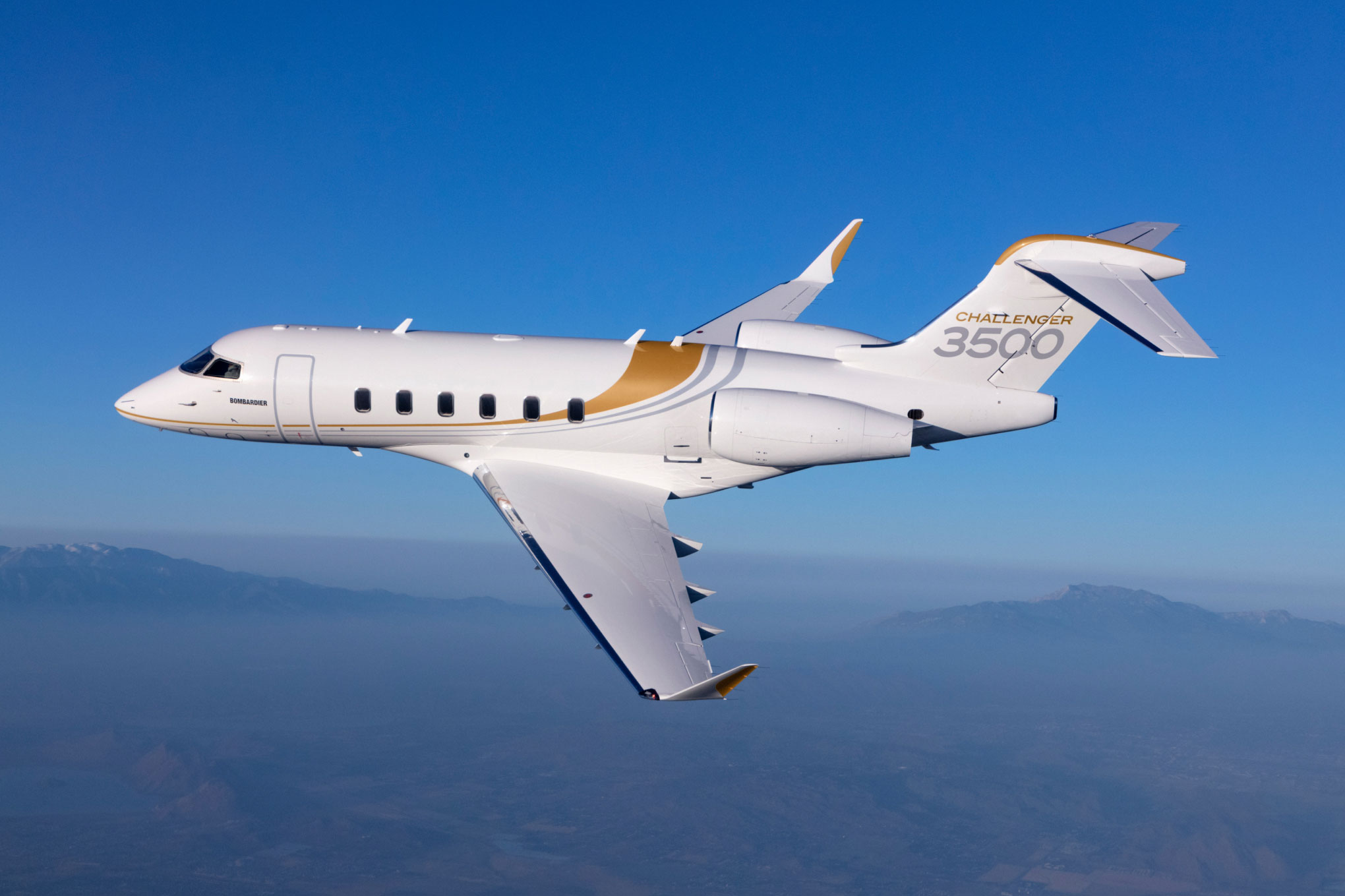 Bombardier Challenger 350/3500 in Challenger 3500 paint, in flight