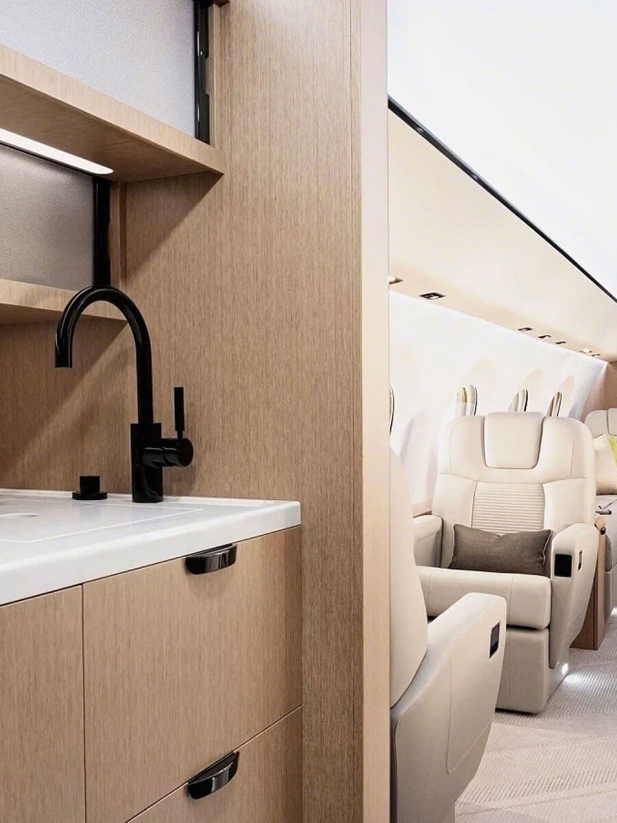 Gulfstream G400 galley with sink, portrait view